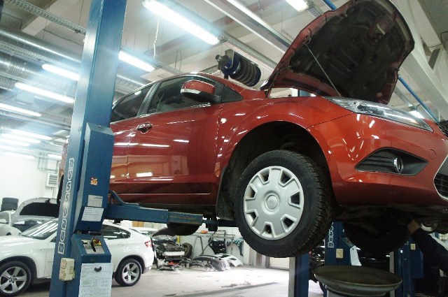 Обслуживание автомобилей форд