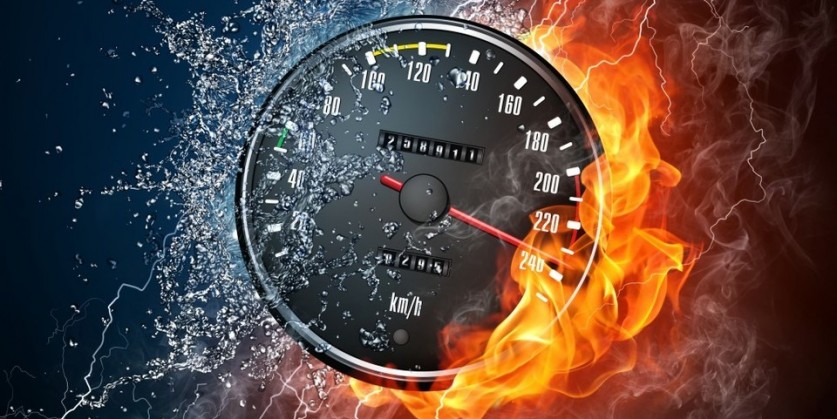 Устраняем дерганье стрелки спидометра на Ford Mondeo Устраняем дерганье стрелки спидометра на Ford Mondeo Устраняем дерганье стрелки спидометра на Ford Mondeo И напоследок, стоимость оригинального датчика скорости на Ford Mondeo составляет порядка $ 170. Купив взаимозаменяемый датчик от автомобилей ВАЗ или ГАЗ всего за 115-200 руб. вы будете иметь реальную экономию. Устраняем дерганье стрелки спидометра на Ford Mondeo